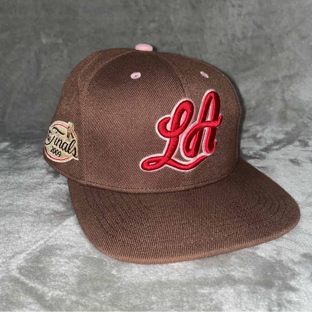 Mitchell & Ness LA Lakers Fitted Hat 7 3/8 Brown Pink Script 2009 Finals Patch